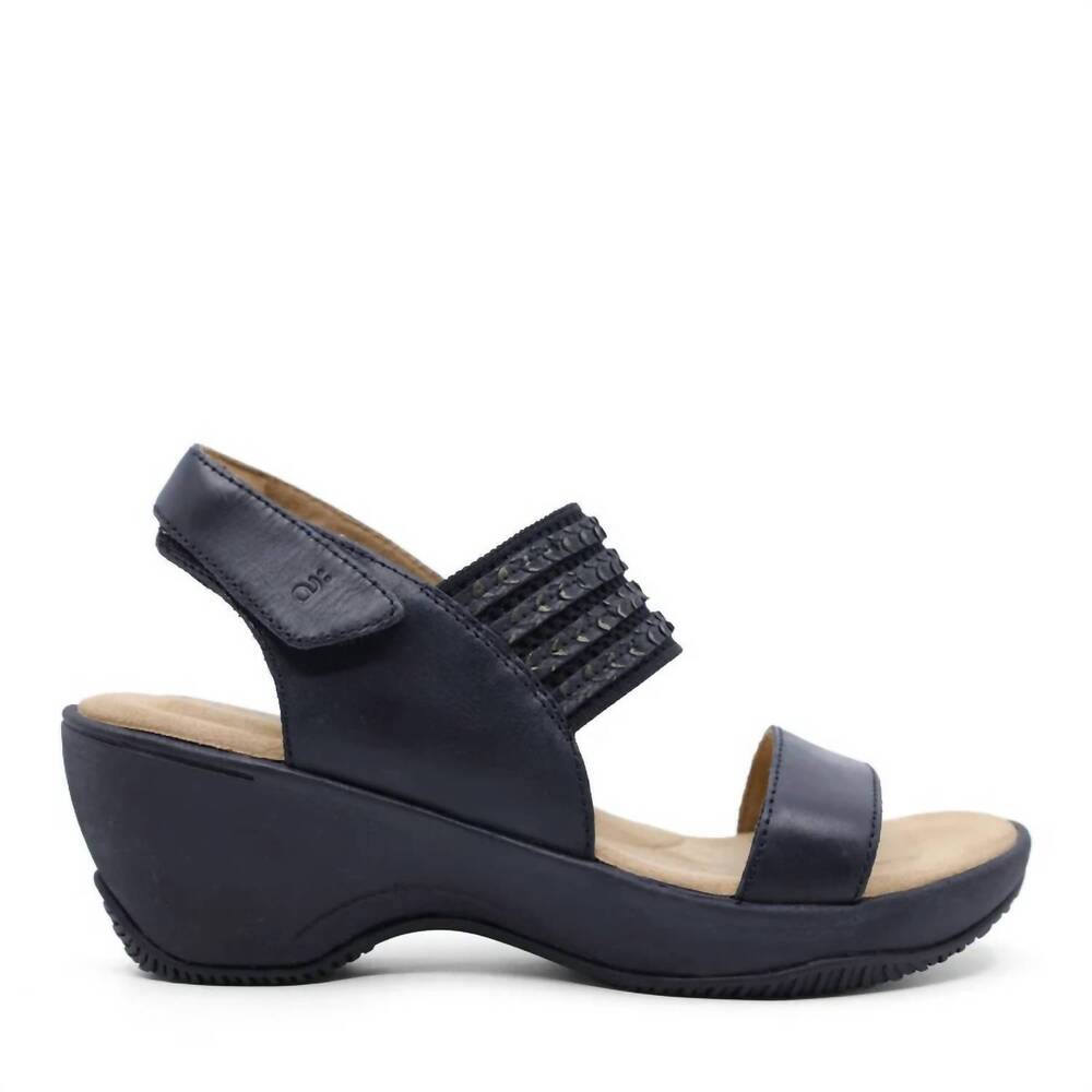 NEW HALSA FOOTWEAR women's chantal sandal in black